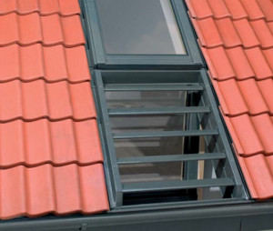 Ārējās žalūzijas fasādes - jumta logu pieslēgumiem XJZ